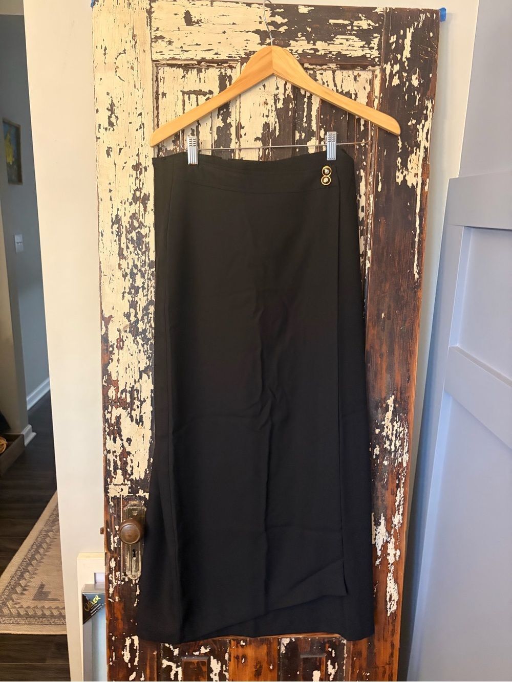 Lana Lee Canada Classic Black Maxi Skirt with Gold Button Detail. Size 10 vtg